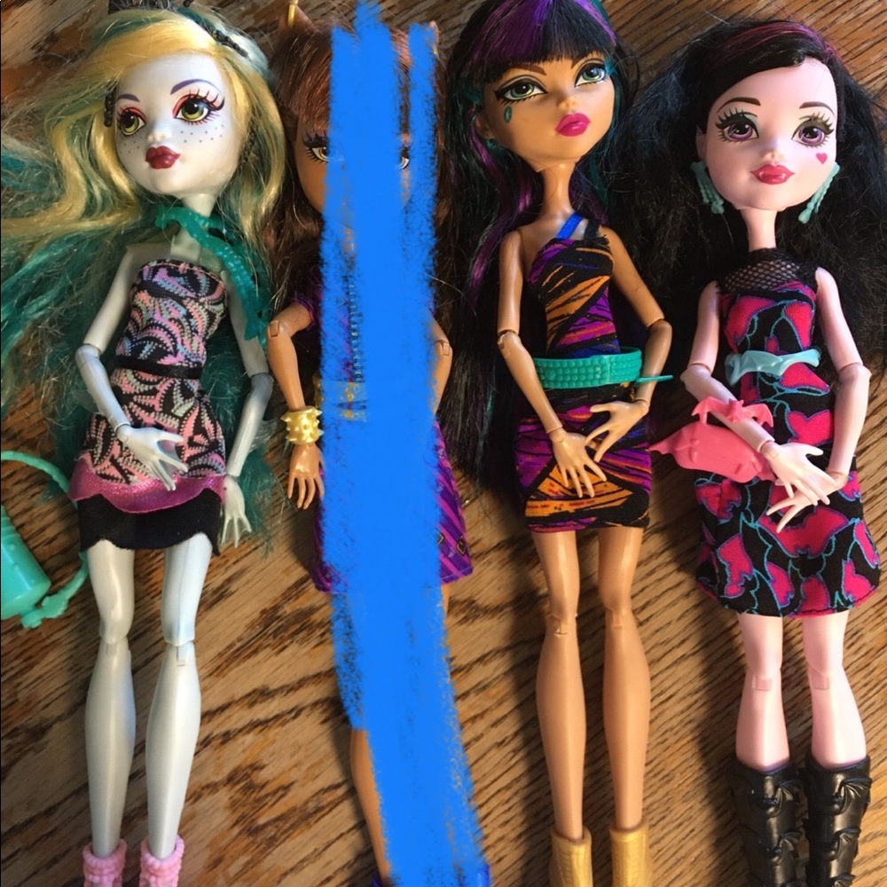 Monster high doll lot
